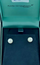 Load image into Gallery viewer, Pearl Stud Earrings 6mm