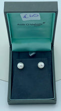 Load image into Gallery viewer, Pearl Stud Earrings 7mm