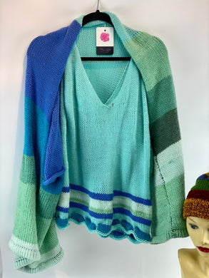 Ladies Knitted Shrug Ocean Colour